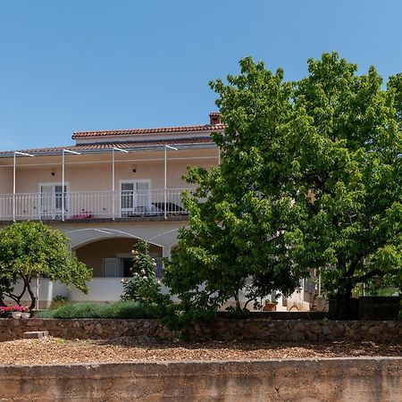 Apartments Fani Trogir Exteriör bild