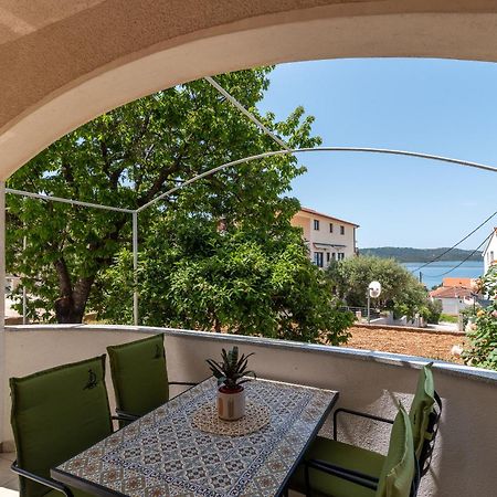 Apartments Fani Trogir Exteriör bild