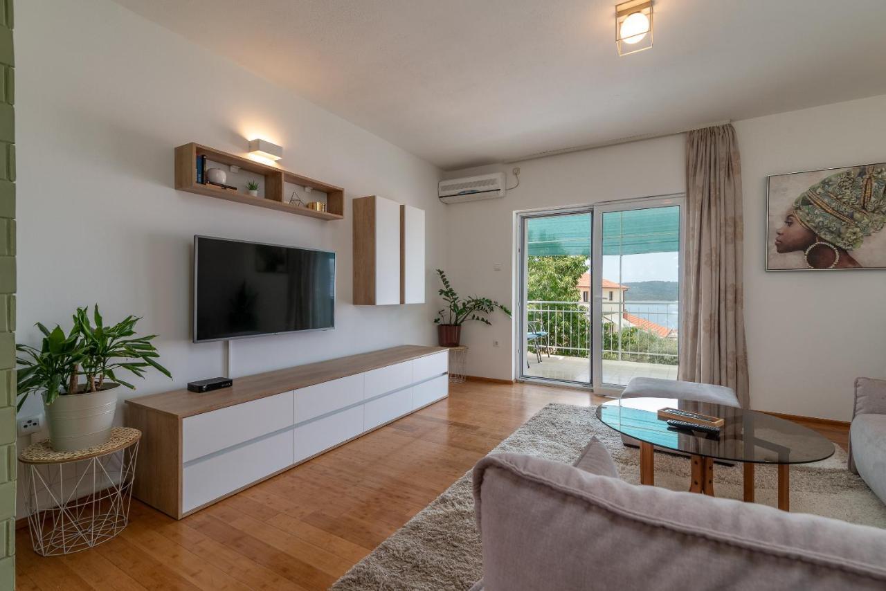 Apartments Fani Trogir Exteriör bild