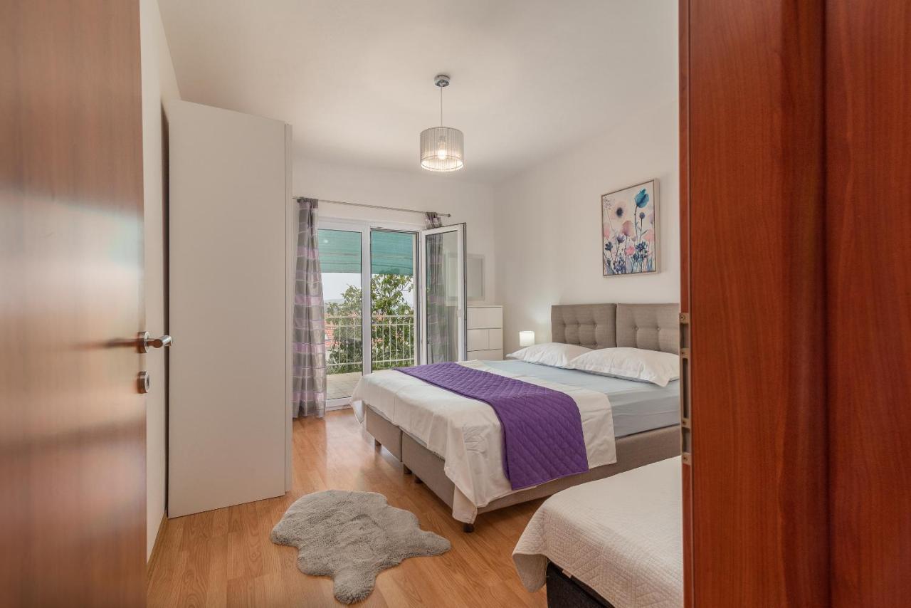 Apartments Fani Trogir Exteriör bild