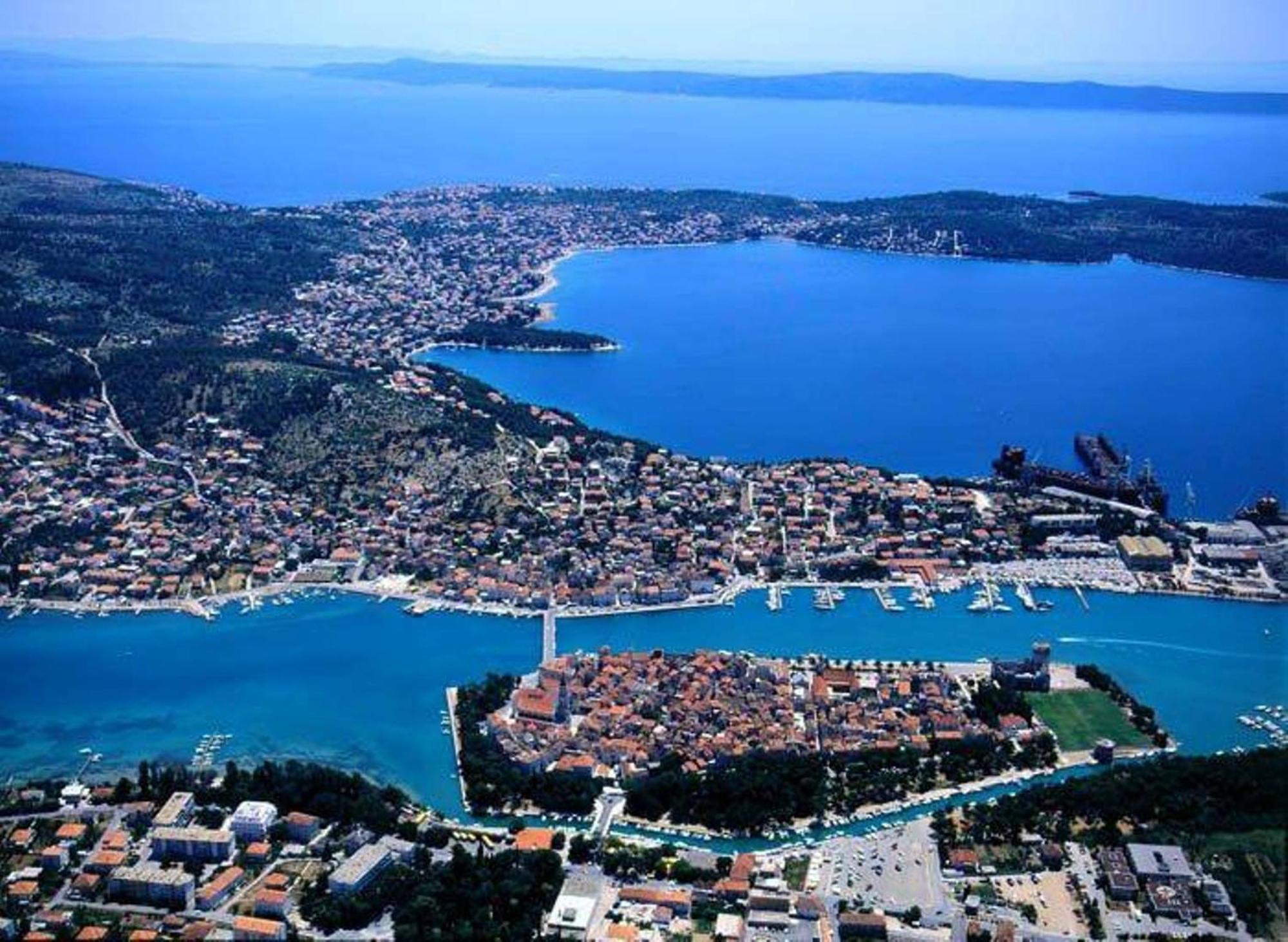 Apartments Fani Trogir Exteriör bild